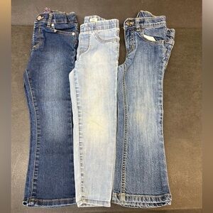 Bundle of 5T jeans